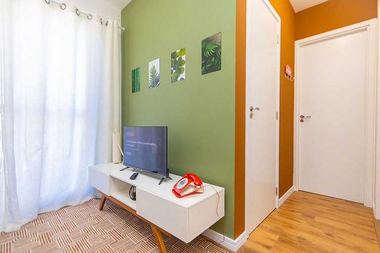 Ap p/ 5 pessoas em prédio com piscina - IBI0807