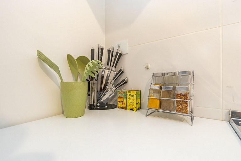 Ap p/ 5 pessoas em prédio com piscina - IBI0807