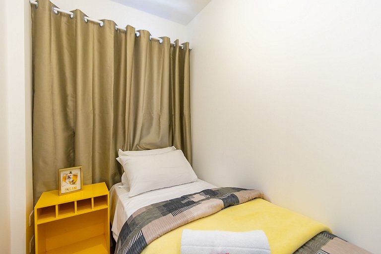 Ap p/ 5 pessoas em prédio com piscina - IBI0807