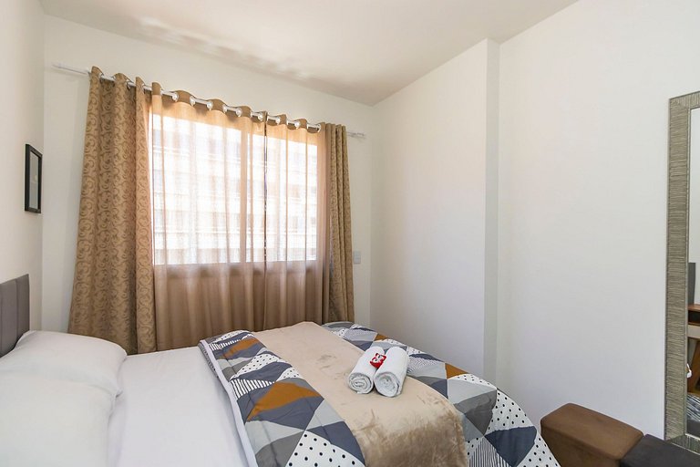 Ap p/ 5 pessoas em prédio com piscina - IBI0807