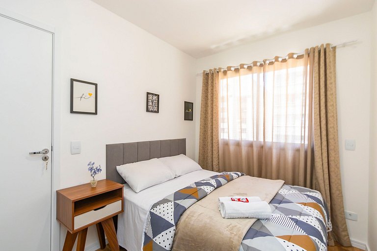 Ap p/ 5 pessoas em prédio com piscina - IBI0807