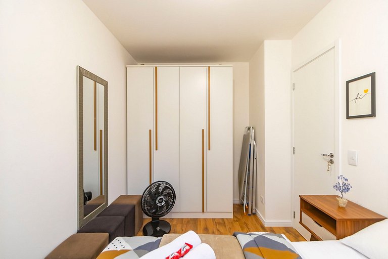 Ap p/ 5 pessoas em prédio com piscina - IBI0807