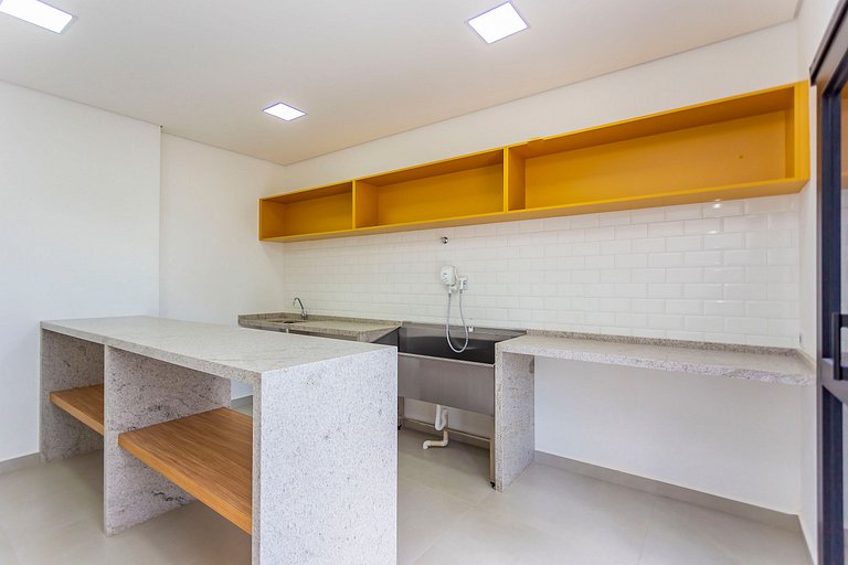 Ap p/ 5 pessoas em prédio com piscina - IBI0807