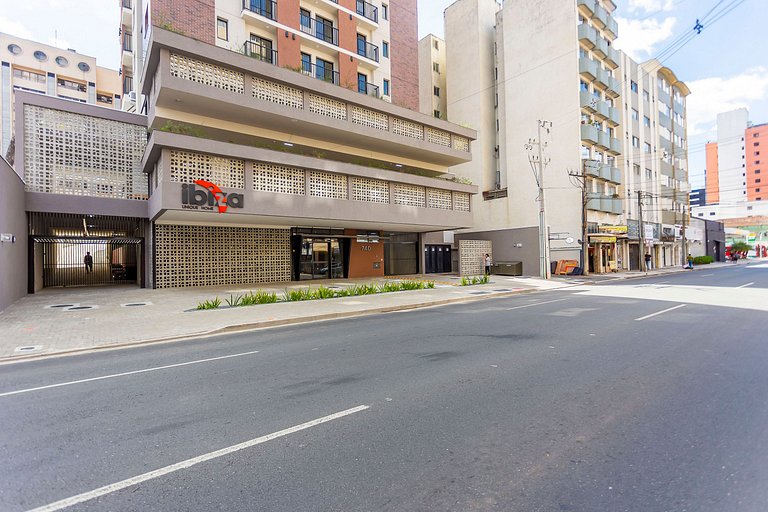 Apto de 2q c/ vaga em prédio com piscina - IBI0807