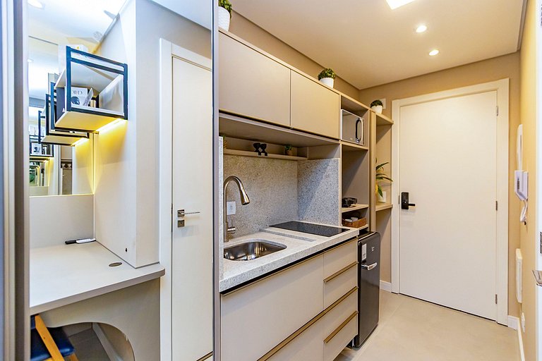 Studio Aconchegante com A/C no All Batel - BAT0821