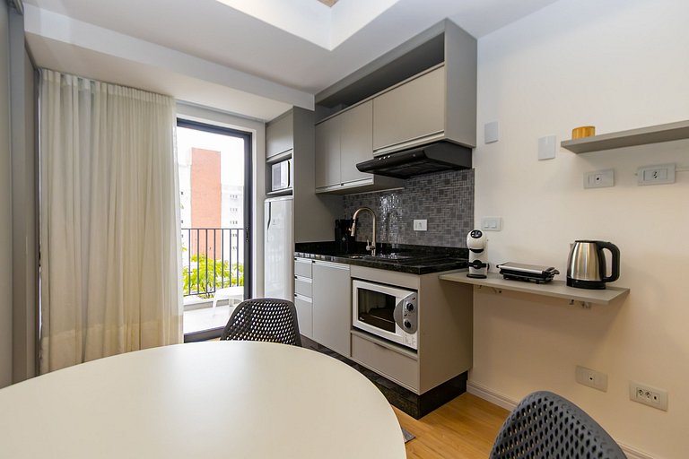 Studio Completíssimo Próximo a PUC PR - URB0403