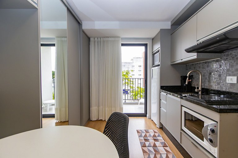 Studio Completíssimo Próximo a PUC PR - URB0403