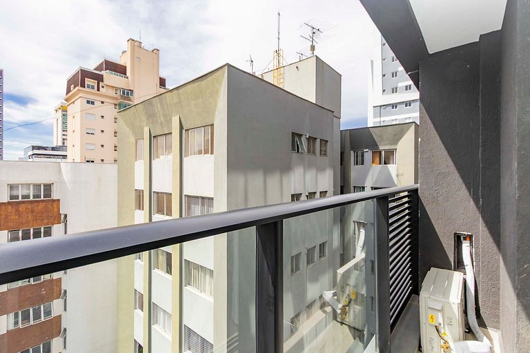Studio Completo e Refinado no All Batel - BAT1516