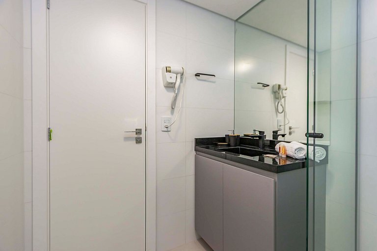 Studio Completo e Refinado no All Batel - BAT1516