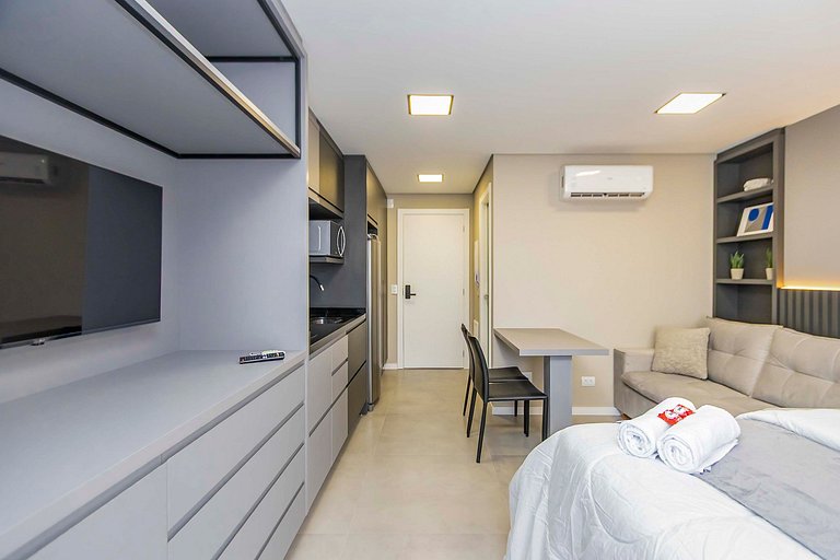 Studio Completo e Refinado no All Batel - BAT1516