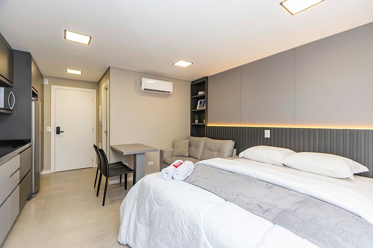 Studio Completo e Refinado no All Batel - BAT1516