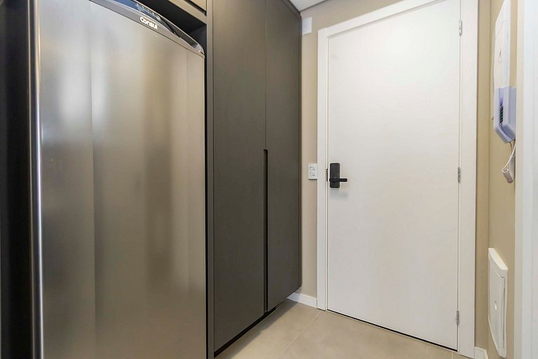 Studio Completo e Refinado no All Batel - BAT1516