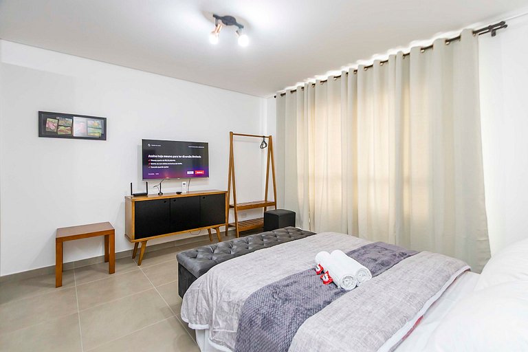 Studio Completo com Cama Auxiliar e Vaga - EIX0808