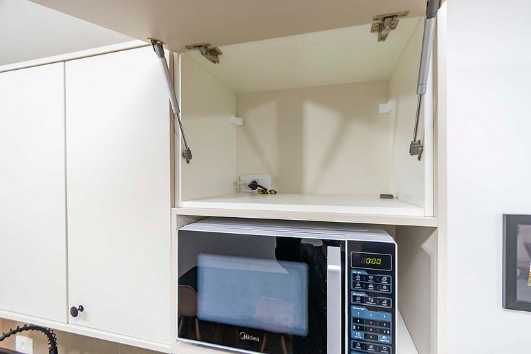 Studio Completo com Cama Auxiliar e Vaga - EIX0808