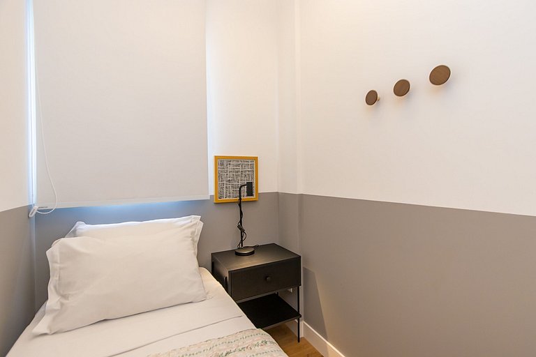 Apartamento de 2 Quartos com Garagem - IBI2309