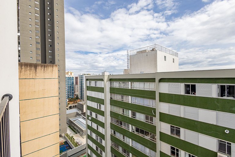 Studio Completo com garagem no Água Verde -VBE1508