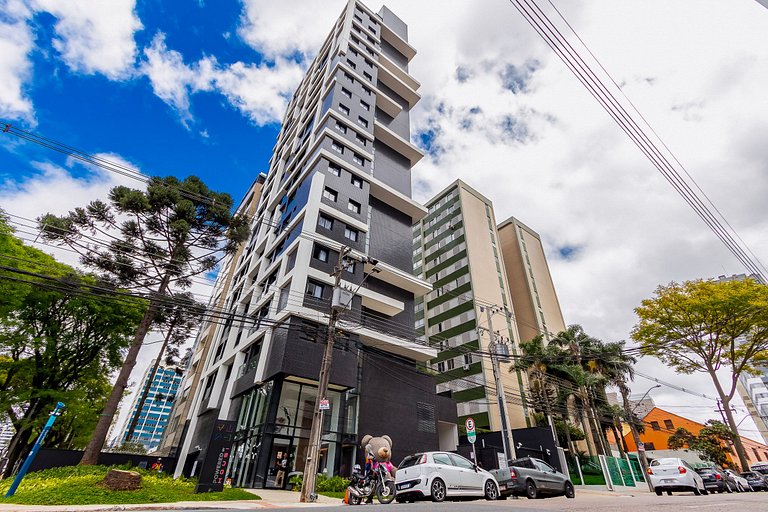 Studio Completo com garagem no Água Verde -VBE1508