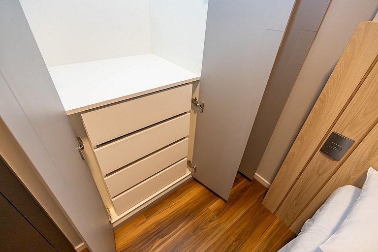 Apto de 2 Quartos c/ vaga no Água Verde - VBE1001