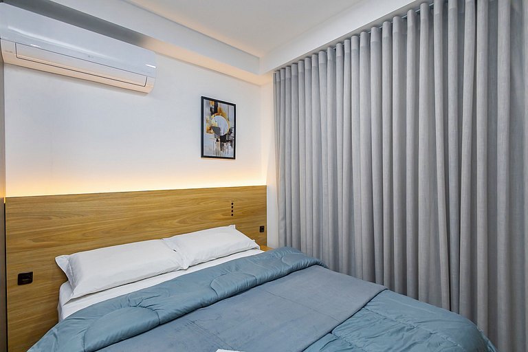 Studio Completo em condomínio com piscina -IBI1204