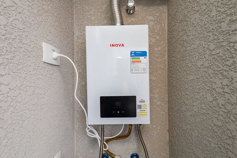 Studio Completo em condomínio com piscina -IBI1204