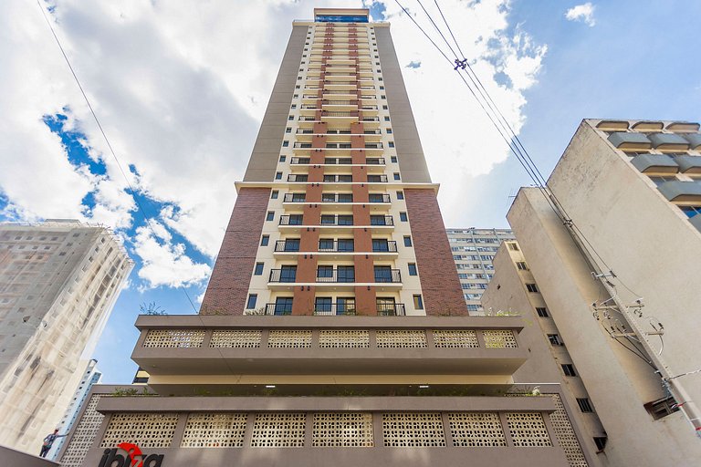 Studio Completo em condomínio com piscina -IBI1204
