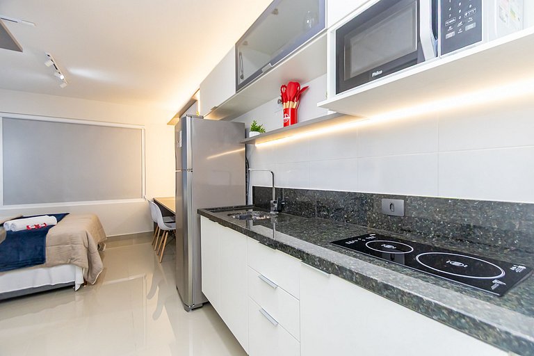 Studio Completo com A/c no Centro - MUV0812