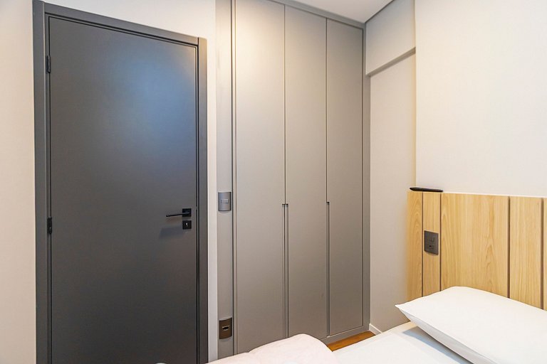 Apto de 2 Quartos c/ vaga no Água Verde - VBE1301