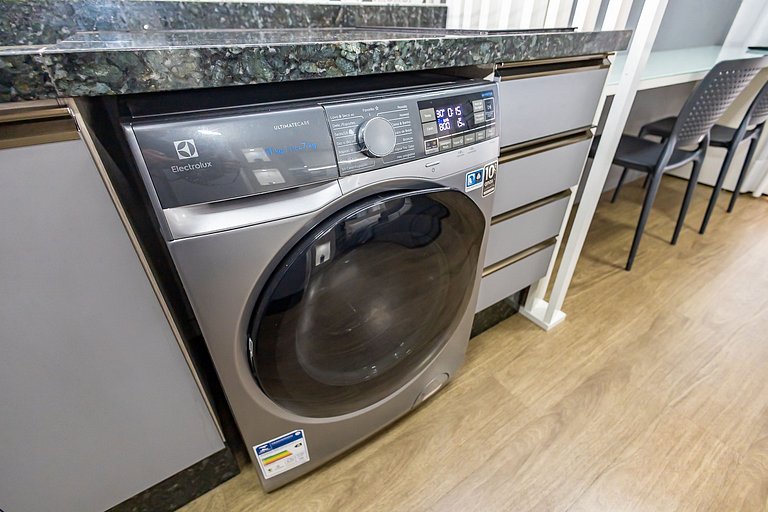 Studio Premium ao lado do Shop. Curitiba - BFR1206