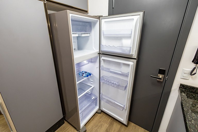 Studio Premium ao lado do Shop. Curitiba - BFR1206