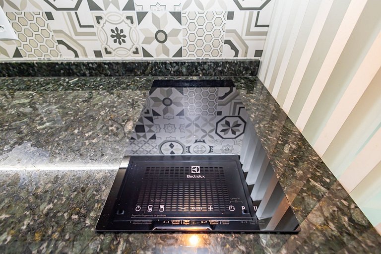 Studio Premium ao lado do Shop. Curitiba - BFR1206