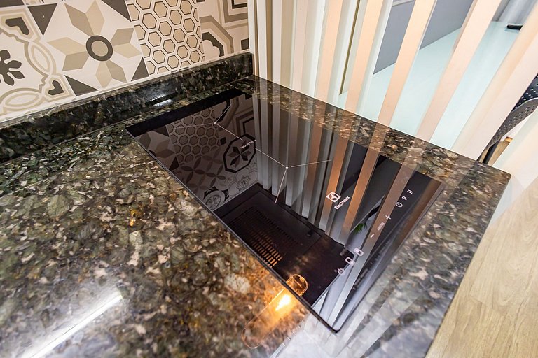 Studio Premium ao lado do Shop. Curitiba - BFR1206