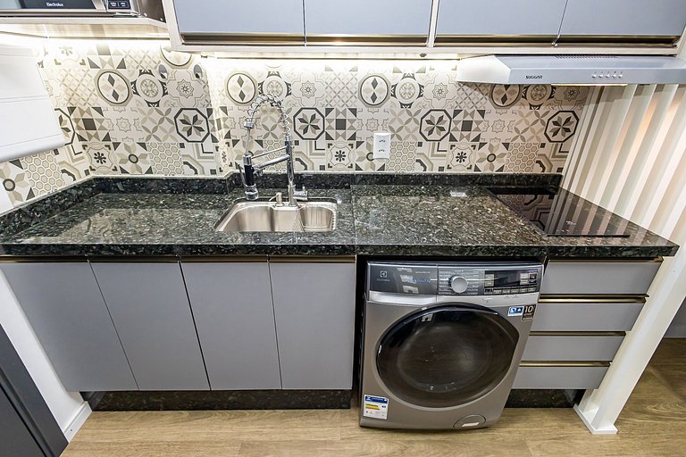 Studio Premium ao lado do Shop. Curitiba - BFR1206