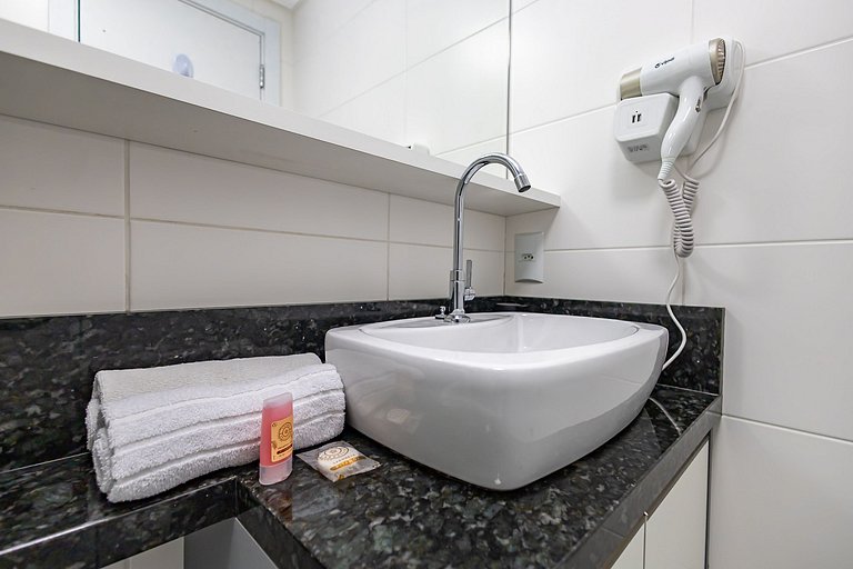 Studio Premium ao lado do Shop. Curitiba - BFR1206