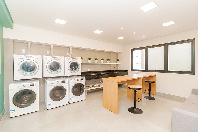 Studio Premium ao lado do Shop. Curitiba - BFR1206