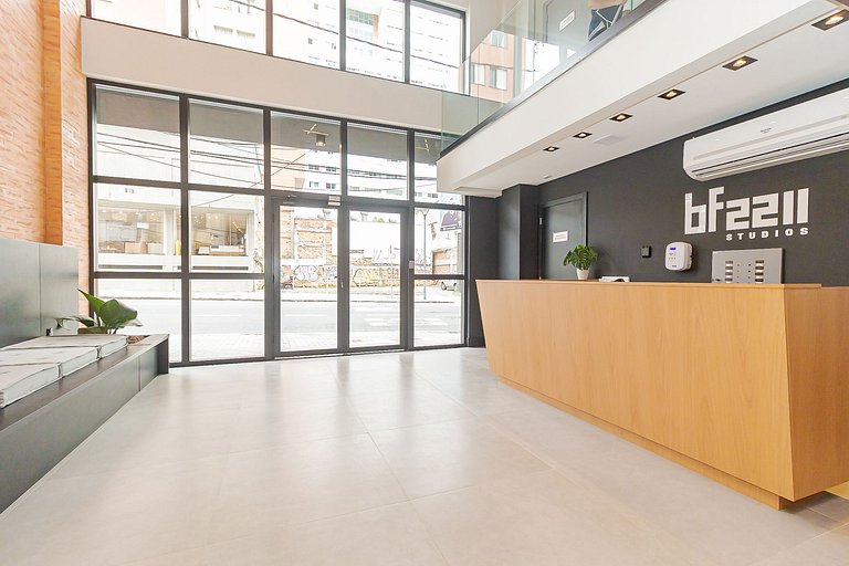 Studio Premium ao lado do Shop. Curitiba - BFR1206