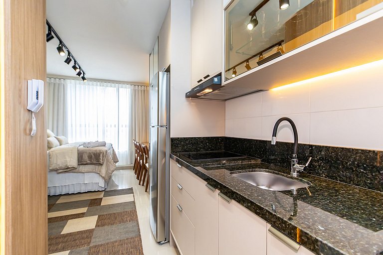 Studio Aconchegante com A/c em Ótima Região-MUV406