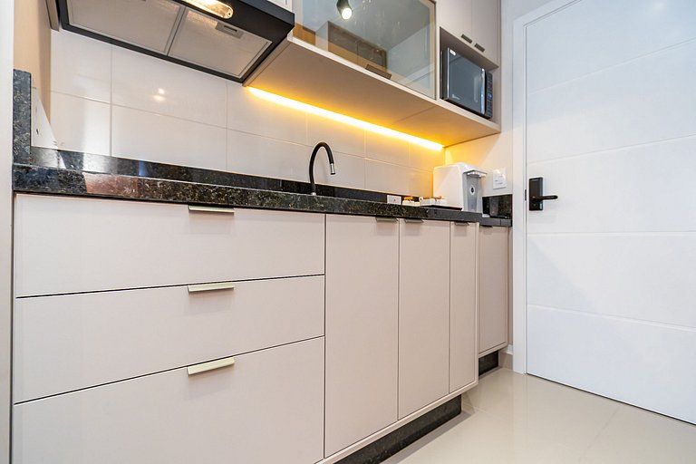 Studio Aconchegante com A/c em Ótima Região-MUV406