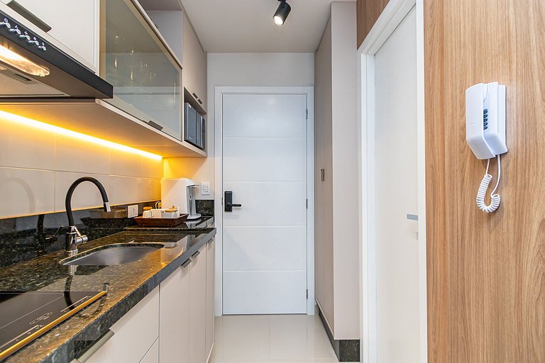 Studio Aconchegante com A/c em Ótima Região-MUV406