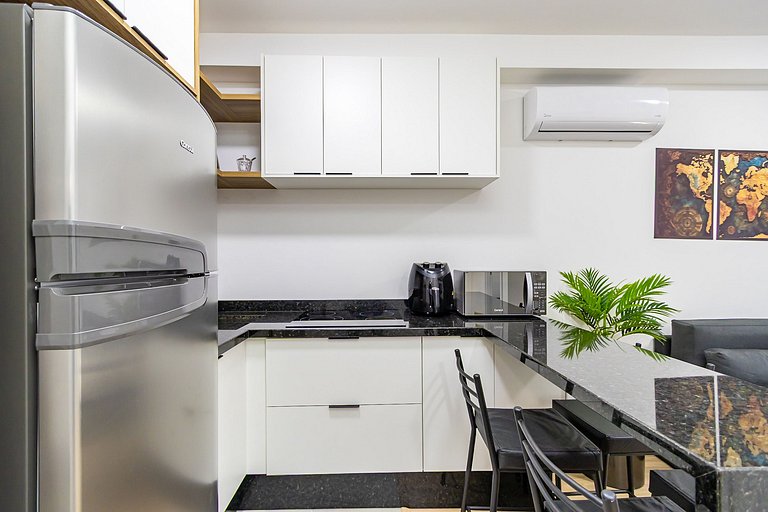 Apartamento de 2q em Prédio com Piscina - IBI0701