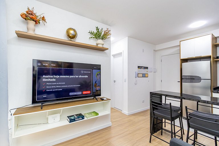 Apartamento de 2q em Prédio com Piscina - IBI0701