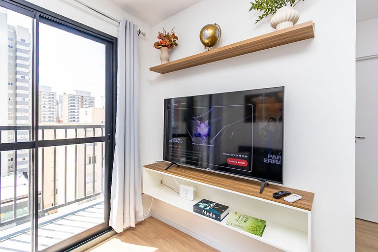 Apartamento de 2q em Prédio com Piscina - IBI0701