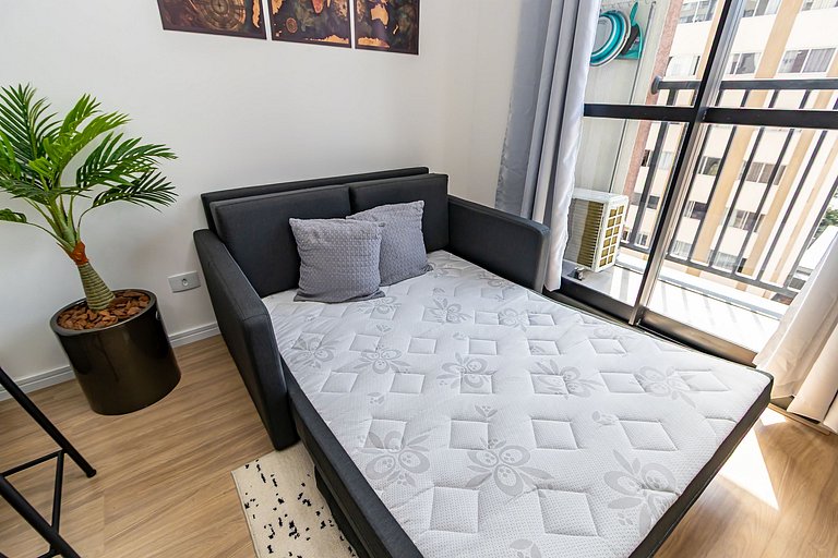 Apartamento de 2q em Prédio com Piscina - IBI0701