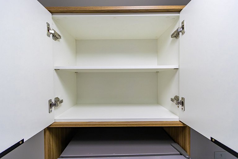 Apartamento de 2q em Prédio com Piscina - IBI0701