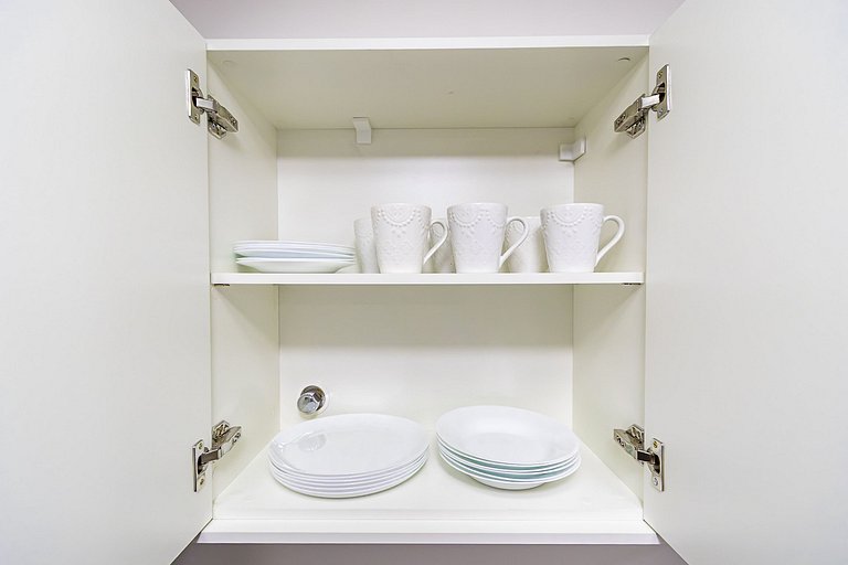 Apartamento de 2q em Prédio com Piscina - IBI0701