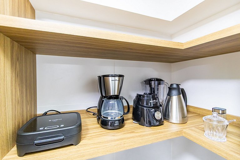 Apartamento de 2q em Prédio com Piscina - IBI0701