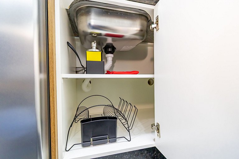 Apartamento de 2q em Prédio com Piscina - IBI0701