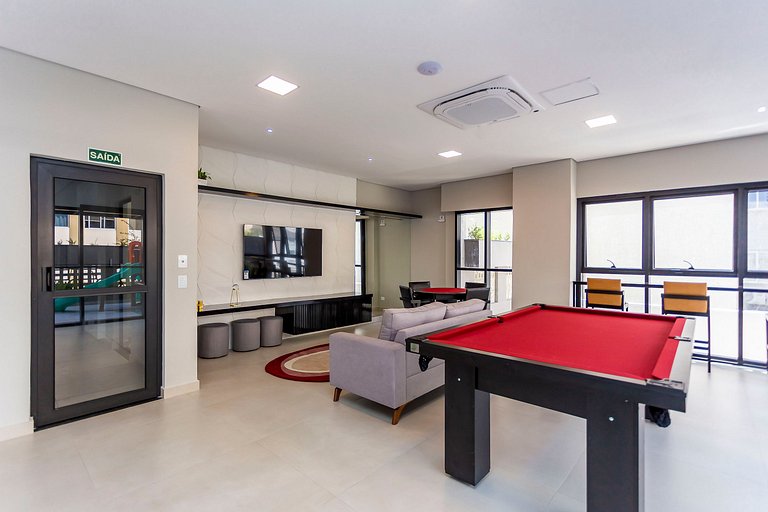 Apartamento de 2q em Prédio com Piscina - IBI0701