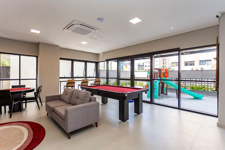 Apartamento de 2q em Prédio com Piscina - IBI0701