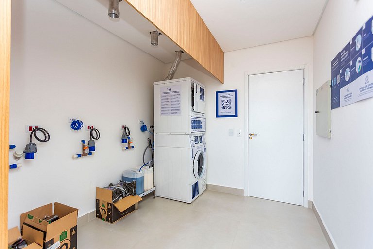 Apartamento de 2q em Prédio com Piscina - IBI0701