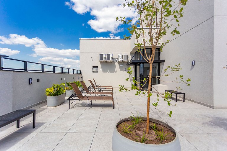 Apartamento de 2q em Prédio com Piscina - IBI0701